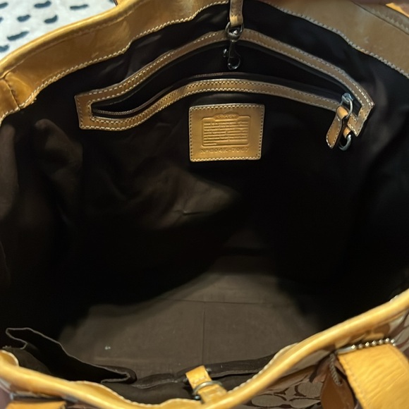 Vintage authentic Coach shoulder bag - Picture 8 of 11